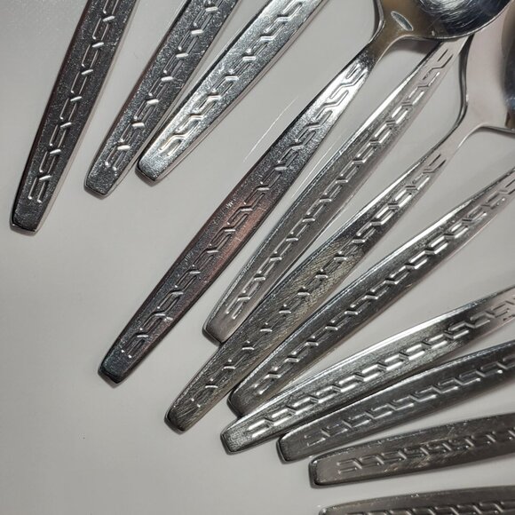 Vintage Set of 12 Rostfrei Small Spoons - Picture 3 of 11